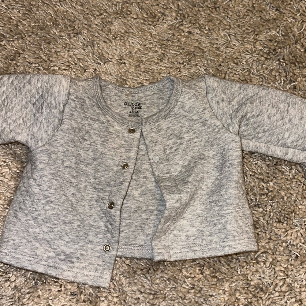 Chick Pea grey quilted snap up sweatshirt 3-6mo